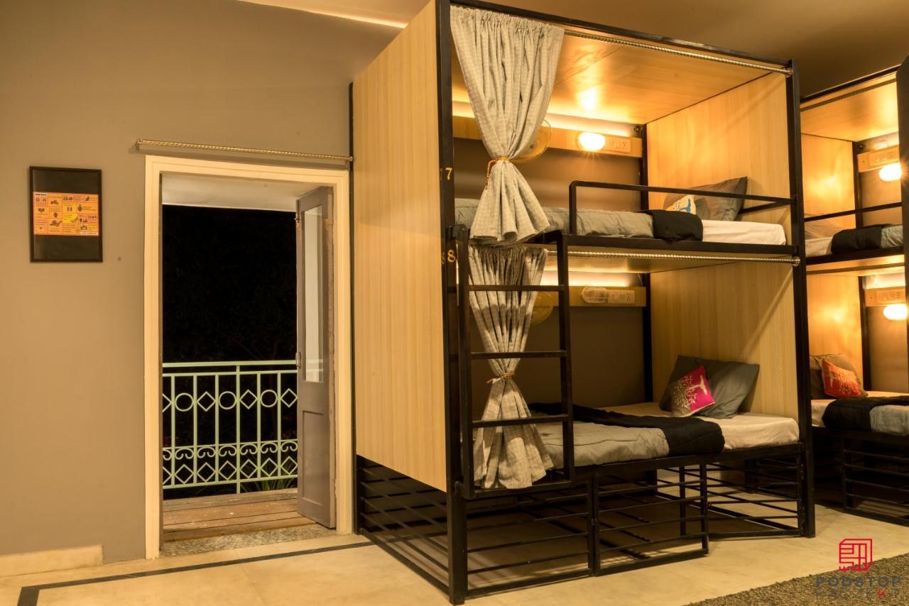 Podstop Projekt Hostel New Delhi Ngoại thất bức ảnh